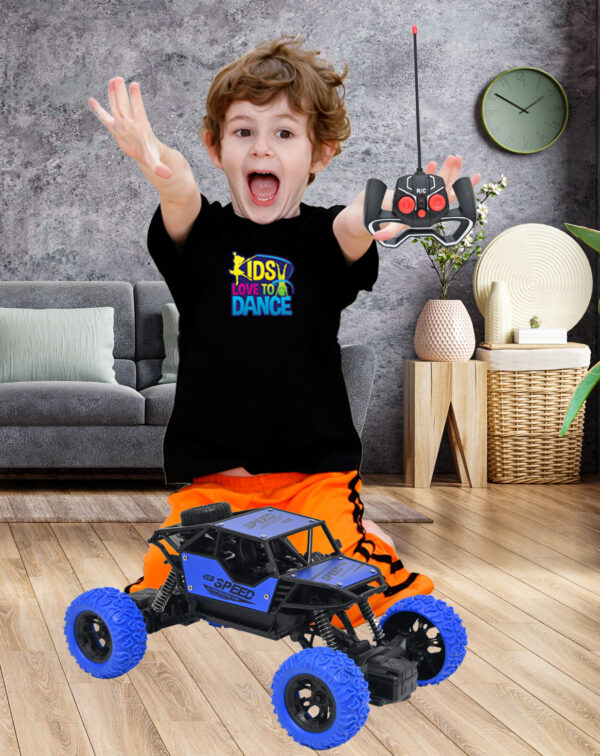 Rechargeable 1:18 Scale 2.4Ghz 4 Wheel Drive Rock Crawler Climbing RC Car for Kids